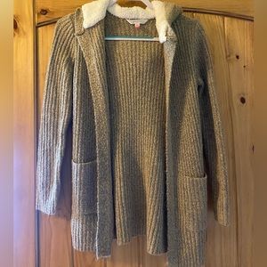 No boundaries hooded sweater, grey ish color, size S